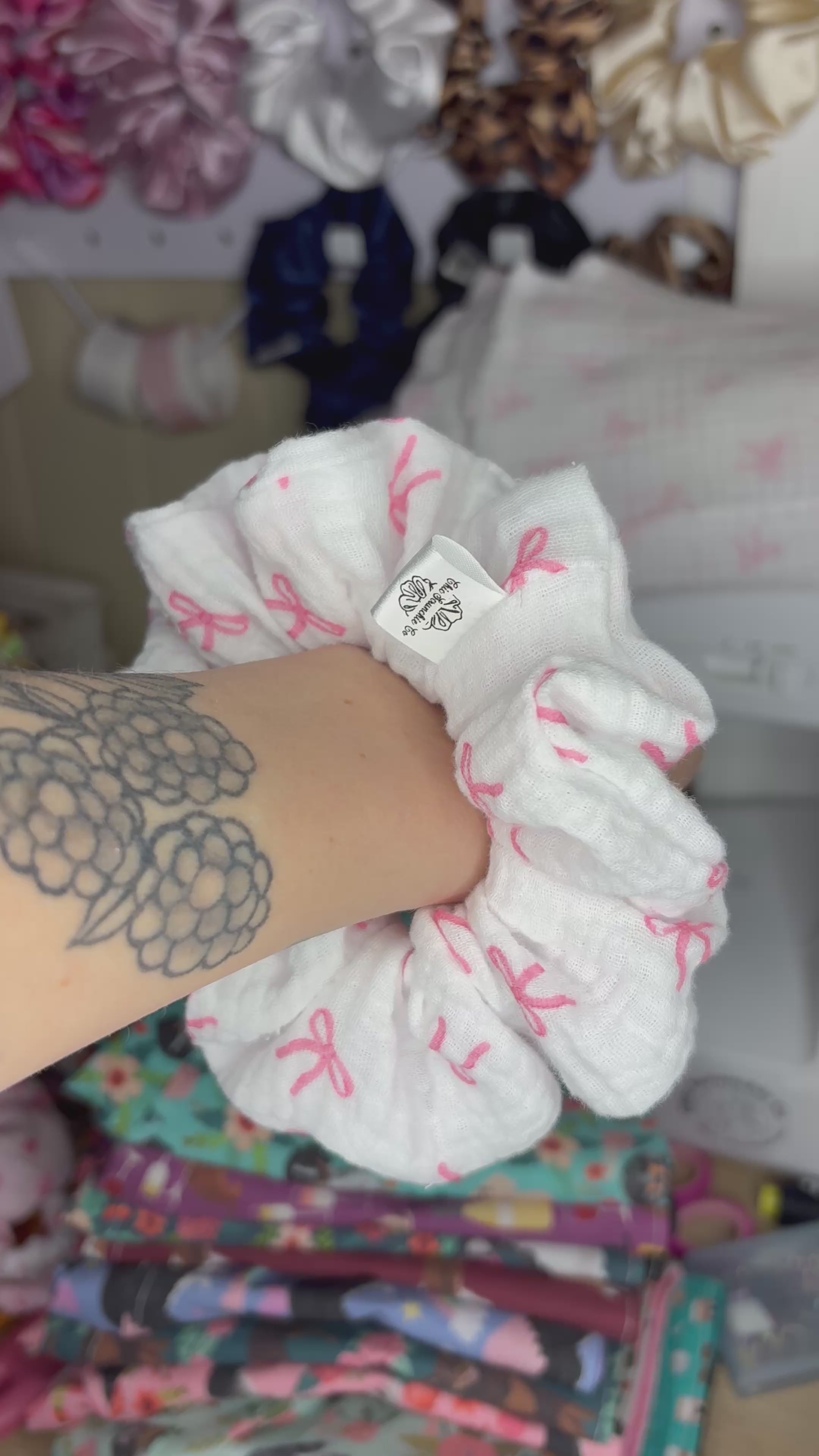 Bowtiful Scrunchie